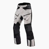 Pantaloni Defender 3 GTX, un pantalone impermeabile con fodera termica. Ideali per la guida attiva. Di REV'IT!.